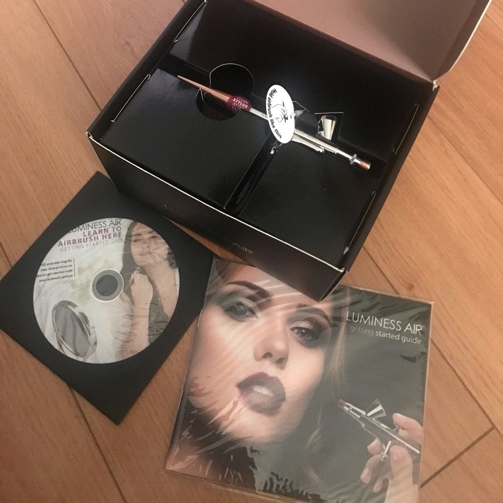 NEW, Luminess AirBrush Makeup System W/CD